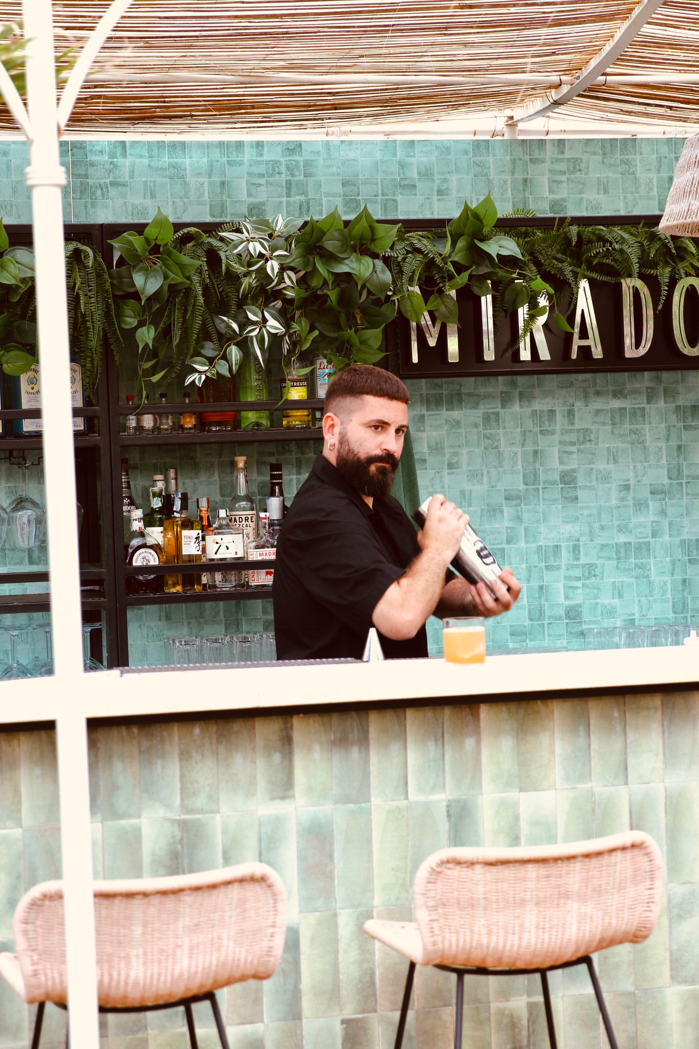 Delicious cocktails, fine wines, and Italian bites